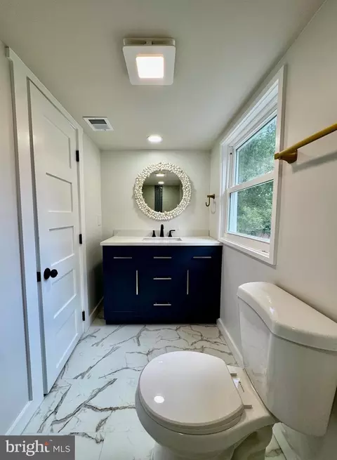 Bath - 217 Cadle Ave, Edgewater, MD 21037 photo 3 of 3