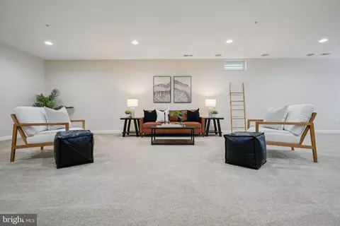 Living - 2935 Levee Dr, Odenton, MD 21113 photo 2 of 2