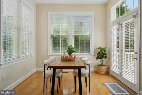 Dining - 2935 Levee Dr, Odenton, MD 21113 photo 3 of 3