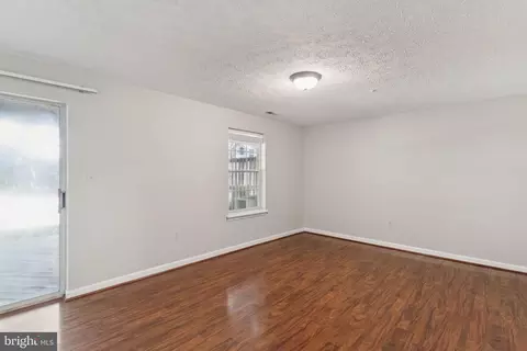 Living - 2630 Worrell Ct, Crofton, MD 21114 photo 6 of 7