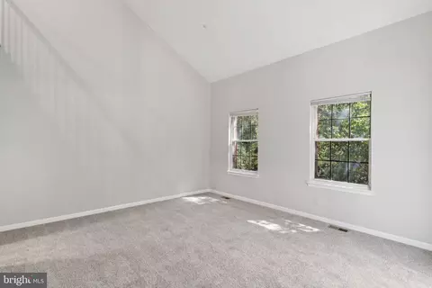 Living - 2630 Worrell Ct, Crofton, MD 21114 photo 4 of 7