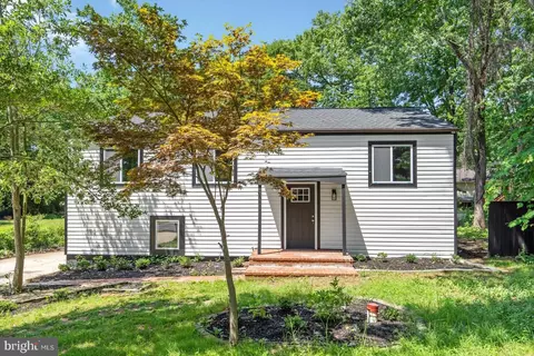 404 Edgemere Dr, Annapolis, MD 21403 photo 2