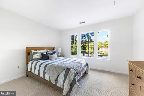 Bedroom - 3754 Colliers Dr, Edgewater, MD 21037 photo 3 of 7