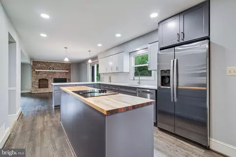 1515 Romeo Ln, Severn, MD 21144