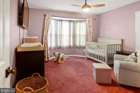 Bedroom - 225 Cadle Ave, Edgewater, MD 21037 photo 5 of 9