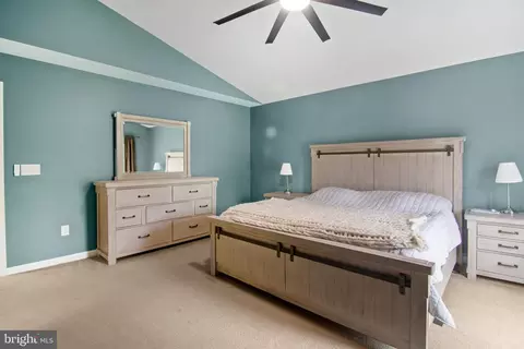 Bedroom - 225 Cadle Ave, Edgewater, MD 21037 photo 2 of 9