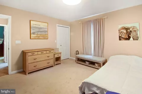 Bedroom - 225 Cadle Ave, Edgewater, MD 21037 photo 7 of 9