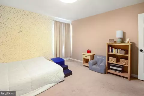 Bedroom - 225 Cadle Ave, Edgewater, MD 21037 photo 8 of 9
