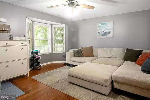 Living - 225 Cadle Ave, Edgewater, MD 21037 photo 1 of 1