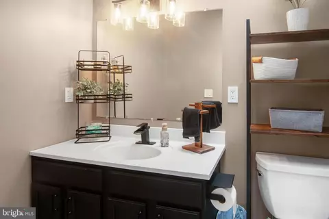 Bath - 225 Cadle Ave, Edgewater, MD 21037 photo 2 of 2