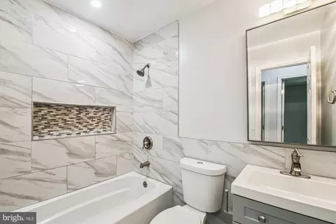 Bath - 1029 Commanders Way N, Annapolis, MD 21409 photo 3 of 3