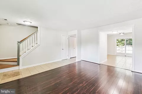 Living - 1029 Commanders Way N, Annapolis, MD 21409 photo 2 of 4