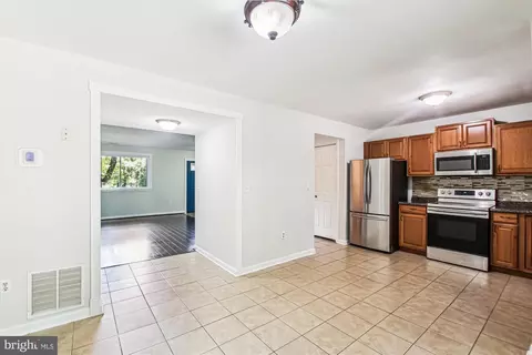 Entry Way - 1029 Commanders Way N, Annapolis, MD 21409 photo 1 of 4