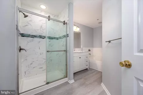 Bath - 50 Amberstone Ct #E, Annapolis, MD 21403 photo 1 of 3