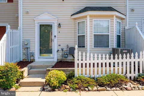 50 Amberstone Ct #E, Annapolis, MD 21403