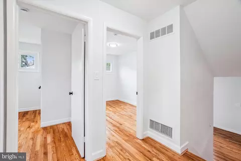 Entry Way - 529 Rita Dr, Odenton, MD 21113 photo 4 of 5