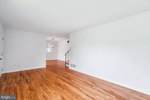 Living - 529 Rita Dr, Odenton, MD 21113 photo 4 of 4