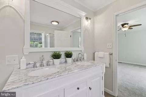 Bath - 7584 Carlin Rd, Hanover, MD 21076 photo 4 of 6