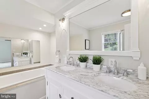 Bath - 7584 Carlin Rd, Hanover, MD 21076 photo 3 of 6