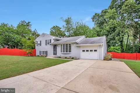 Exterior - 103 Holly Rd, Edgewater, MD 21037 photo 3 of 9