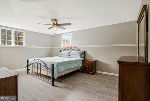 Bedroom - 103 Holly Rd, Edgewater, MD 21037 photo 2 of 4