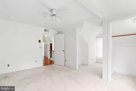 Bedroom - 1800 Chesapeake Pl, Pasadena, MD 21122 photo 1 of 9