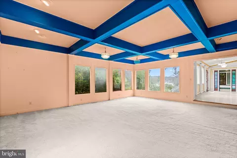 Living - 1800 Chesapeake Pl, Pasadena, MD 21122 photo 6 of 11