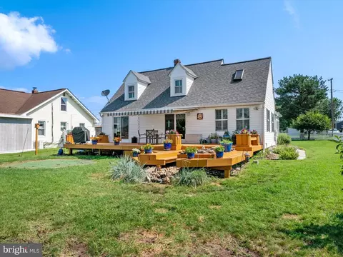 Exterior - 8426 Park Rd, Pasadena, MD 21122 photo 13 of 14