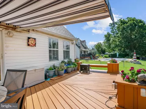 Exterior - 8426 Park Rd, Pasadena, MD 21122 photo 3 of 14