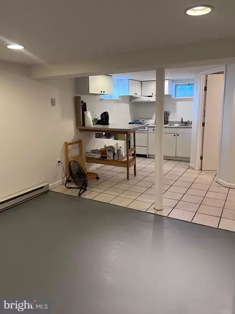 Kitchen - 8426 Park Rd, Pasadena, MD 21122 photo 5 of 5