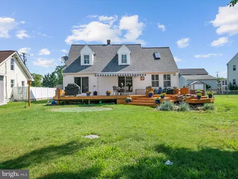 Exterior - 8426 Park Rd, Pasadena, MD 21122 photo 12 of 14