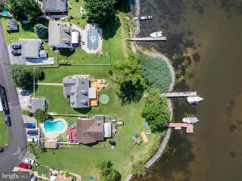 View/Area - 8426 Park Rd, Pasadena, MD 21122 photo 7 of 10
