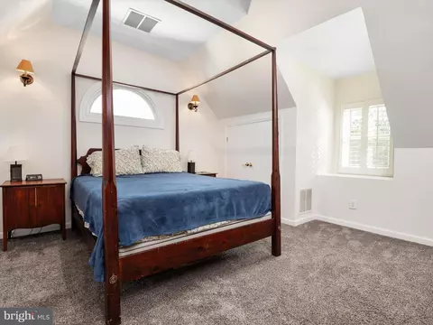 Bedroom - 8426 Park Rd, Pasadena, MD 21122 photo 3 of 4