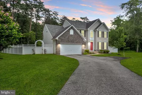 52 Richard Ave, Severn, MD 21144