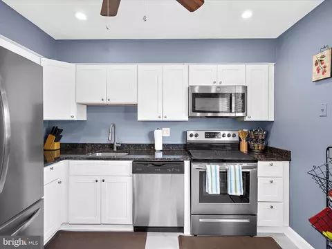Kitchen - 1083 Vena Ln, Pasadena, MD 21122 photo 1 of 3