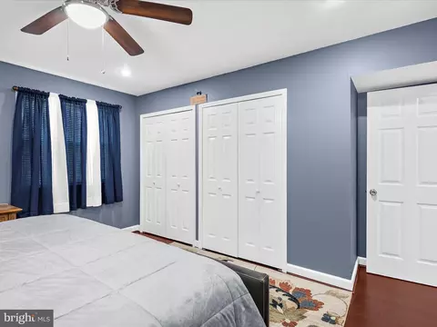 Bedroom - 1083 Vena Ln, Pasadena, MD 21122 photo 6 of 8