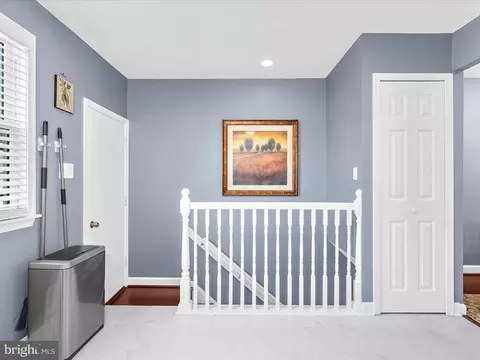 Entry Way - 1083 Vena Ln, Pasadena, MD 21122 photo 2 of 3