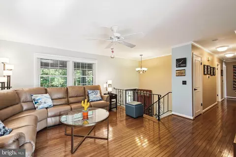 Entry Way - 1195 Highview Dr, Annapolis, MD 21409 photo 1 of 2