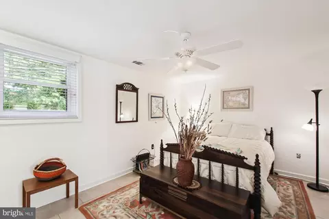 Bedroom - 1195 Highview Dr, Annapolis, MD 21409 photo 7 of 9