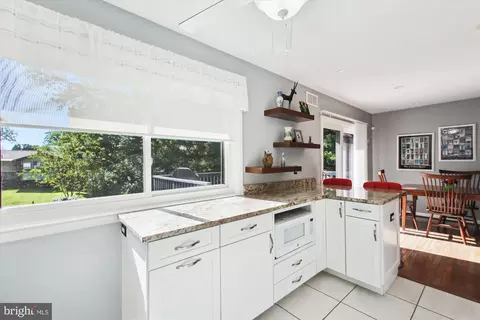 Kitchen - 1195 Highview Dr, Annapolis, MD 21409 photo 6 of 6