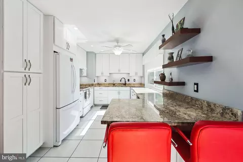 Kitchen - 1195 Highview Dr, Annapolis, MD 21409 photo 5 of 6