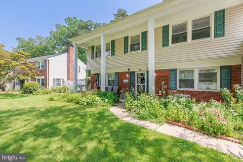 1794 Rochester St, Crofton, MD 21114