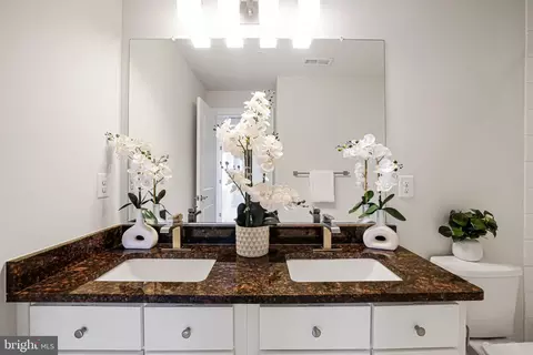 Bath - 2930 Middleham Ct, Hanover, MD 21076 photo 4 of 7