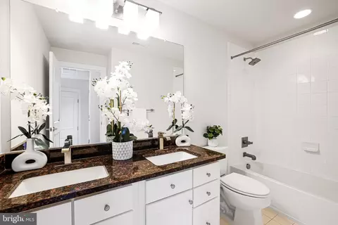 Bath - 2930 Middleham Ct, Hanover, MD 21076 photo 5 of 7