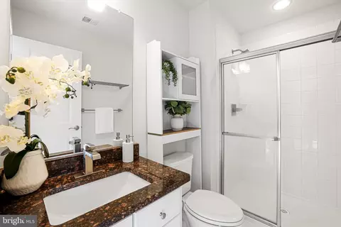 Bath - 2930 Middleham Ct, Hanover, MD 21076 photo 6 of 7