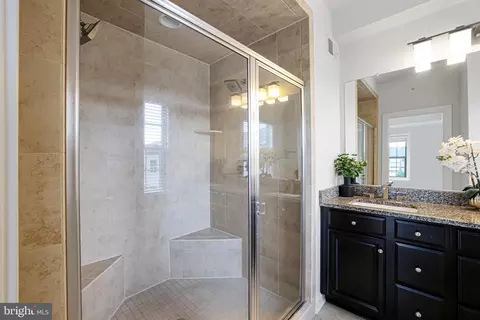 Bath - 2930 Middleham Ct, Hanover, MD 21076 photo 3 of 7