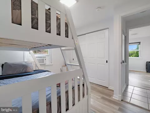 Bedroom - 17 A Elliott Rd, Annapolis, MD 21403 photo 6 of 9