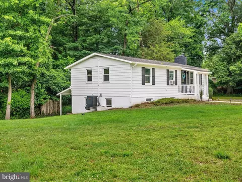 Exterior - 17 A Elliott Rd, Annapolis, MD 21403 photo 5 of 13