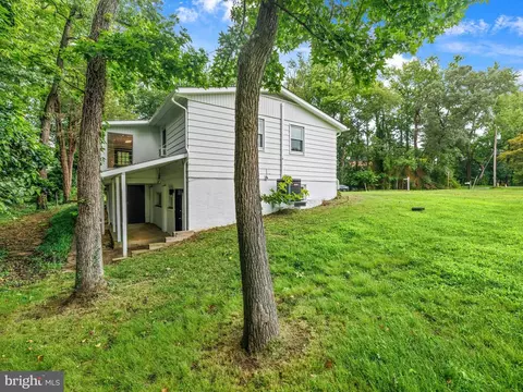 Exterior - 17 A Elliott Rd, Annapolis, MD 21403 photo 6 of 13