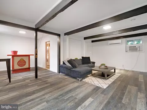 Living - 17 A Elliott Rd, Annapolis, MD 21403 photo 4 of 5